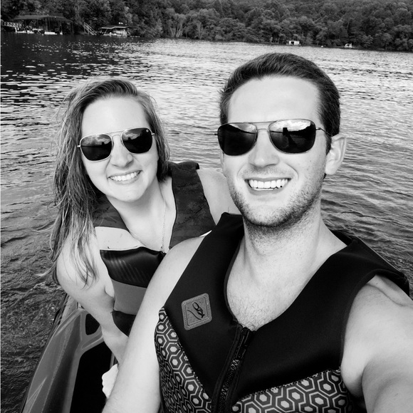 Meet your Posher, Jessica - Picture 3 of 4